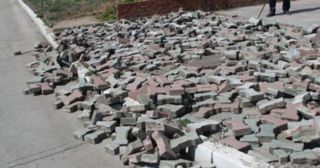 Демонтаж тротуарной плитки Ейск, цена от 2930 руб.